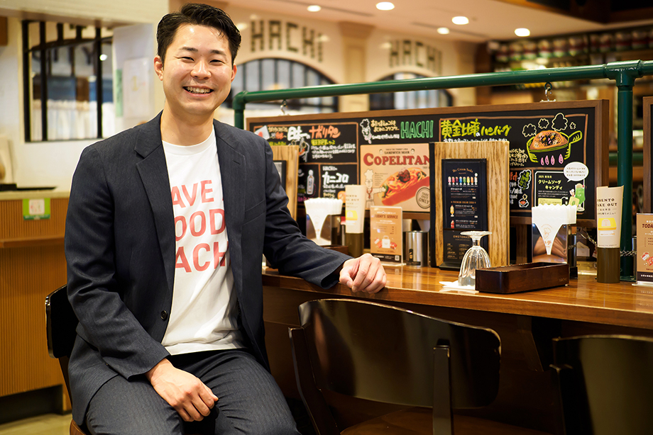 株式会社 オールスパイス・レストランHACHI　三代目 取締役社長　佐々木 源大郎