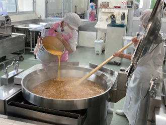 堺市立新湊小学校（株式会社宝島　学校給食事業）