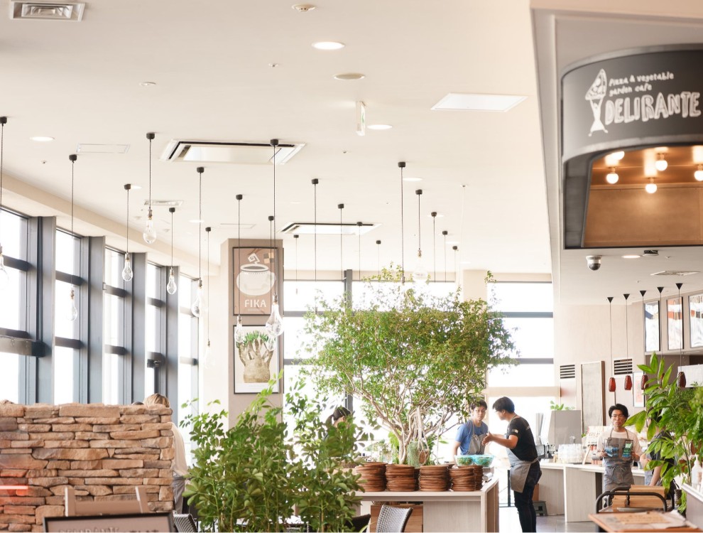 pizza & vegetable garden cafe DELIRANTE