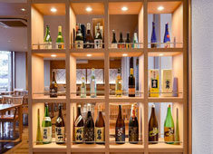皆生シーサイドホテル 海の四季 求人 日本酒を数多く取り揃え、お料理と一緒に楽しんで頂いています。