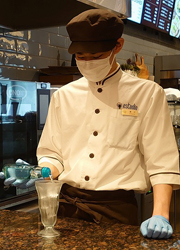 神戸ホテルジュラク／「café estudio」 求人