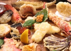 株式会社ファンライト 求人 扱う食材や調味料、盛り付けなど最大限こだわっています！他店に差を付けていきましょう。