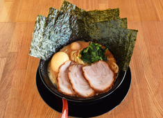 「貝だしラーメン 貝ガラ屋」「麺や 四つ葉」etc／トラオム株式会社 求人 