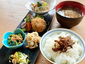 Cafe&Bal Magis　【フジホールディングス大阪株式会社】 求人