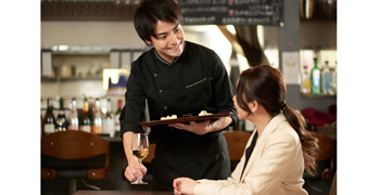 小さな結婚式 求人
