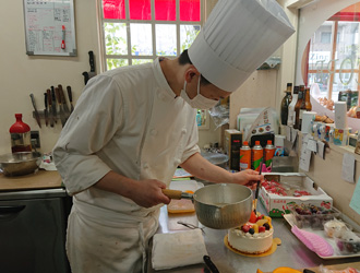 パティスリー　アンコール 求人