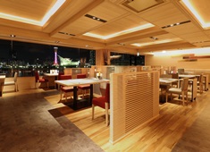 株式会社ラスイート（神戸みなと温泉 蓮/ル・パン神戸北野 伊丹空港店/ラウンジ＆バー グラン・ブルー 伊丹空港店） 求人 四季折々の素材や兵庫県産の食材を堪能できる御食事処。夜は「日本新三大夜景都市・神戸」の絶景も愉しめます。