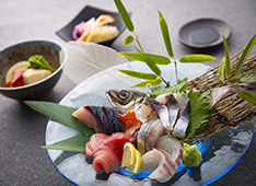 旬彩旬魚「魚泰(うおやす)」 求人 和食レストラン『旬彩旬魚　魚泰（うおやす）』
新鮮な魚、彩り豊かなお野菜を使用したメニューを取り揃えています。