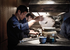 焼鳥 市松 求人 オーナーの竹田英人。ミシュラン★獲得の焼鳥店は関西でも少数。せっかくなら本物を学びませんか？