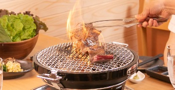 炭火焼肉　岩崎塾　(イワサキフーズ株式会社) 求人