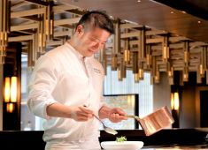 HOTEL THE MITSUI KYOTO：三井不動産リゾートマネジメント株式会社 求人 「都季 TOKI 」料理長:浅野哲也は、「リッツ・パリ」「エスパドン」などでフランス料理の王道を学んできました。