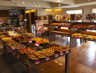 BAKERY&CAFE GAUDI大東本店・松原店・四條畷店・おおとりウイングス店 求人