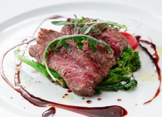 Italian Dining PESCA／Italian Dining NATURA 求人 常に旬の素材を取り揃え、季節感溢れる料理に挑戦し続けます。