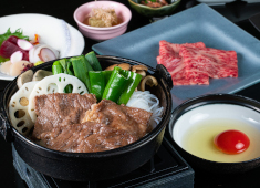 京都山科 ホテル山楽（株式会社PHG京都山科マネジメント） 求人 夕食は3日前までの予約制の為、事前に来客数やメニューを把握したうえで準備できます。