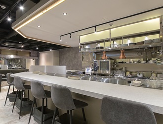 Queux Norme 梅田店 求人
