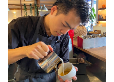 株式会社オンアース/Mother Moon Café（マザームーンカフェ） 求人 