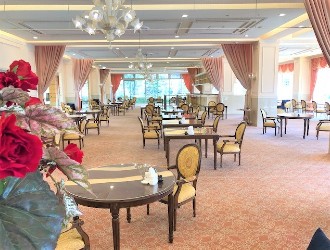 レストラン　グランメール 求人