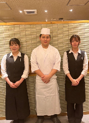 株式会社 プレジャーフーズ（江戸前鮨開業事業部） 求人