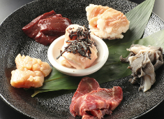 ライブ焼肉 てんぐ西中島本店 求人 チームワークを大切にしたいと思っております！お互いに必要のないストレスがかからないよう良い雰囲気作りを心がけます。