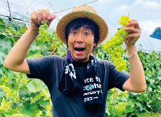 創作料理とワインのお店　上田慎一郎 求人 週末農業！
自社農園でスタッフやボランティアの皆さんと楽しみながら無農薬の野菜作り体験もできる！