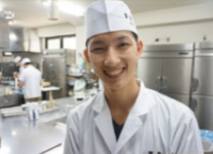 京YUNOHANA RESORT 翠泉（株式会社翠泉） 求人 20代～40代までのスタッフが活躍中