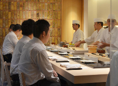株式会社ピューターズ 求人 ▲寿司業界にチャレンジしたい方や飲食業界が未経験の方にも丁寧にお教えいたします。