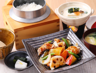 PIER THIRTY GROUP／ピアーサーティーグループ 求人 「五穀」では、丁寧に炊き上げたお米と和食を提案！気軽に本格和食が楽しめるブランドです！
