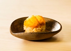 FOUR SEASONS HOTEL KYOTO (フォーシーズンズホテル京都) 求人 経験が浅い若手スタッフも大歓迎です！高級鮨業態での経験がある方、積極採用中！