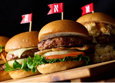 Farmers CAFEandGRILL NALA restaurant /株式会社 徳 求人 