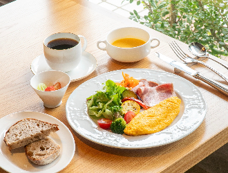 dews cafe kyoto／株式会社ウエルダン 求人