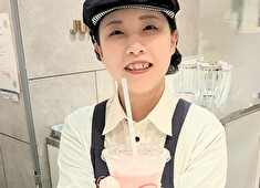 株式会社サン・フレッシュグループ 求人 美味しい商品を提供することはもちろん、笑顔で明るい接客を心掛けています。