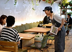 FARMER'S KITCHEN／株式会社ユニバーサル園芸社 求人 母体がしっかりしているので、充実の福利厚生＆充実の休日。あなたらしさ＆プライベートを大事にしながら、スキルアップ！