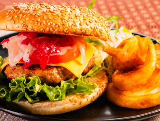 株式会社 初亀 求人