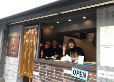 株式会社アールミート 求人 【ステファンカレー】・・・昔ながらの屋台カレー屋。