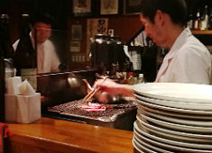 牛たん炭火焼 𠮷次／株式会社 𠮷次 求人 働き易い環境を整え、あなたのことをお待ちしております！