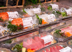 株式会社オークワ【東証プライム市場上場】 求人 地域のお客様の多様なニーズにお応えするために、さまざまなタイプの店舗を展開し、日々の生活を支えるべく努めています。