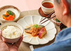 株式会社パンプキンズコーポレーション 求人 老人ホームでは、心身ともにご満足いただける料理を提供しています。