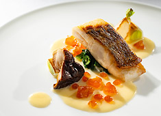 株式会社BP（旧社名：株式会社ブライダルプロデュース） 求人 各エリアで季節の素材を活かしたフレンチを創作。イタリアンや和のテイストなども盛り込み、独自性を磨いています。