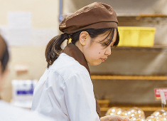 やきたてパンとデザートのお店「メサベルテ」/有限会社メサベルテ 求人 