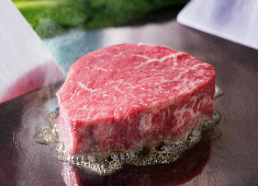 株式会社阪急阪神ホテルズ 求人 素材一つ一つに強いこだわりがあり、料理人として冥利に尽きる環境です。