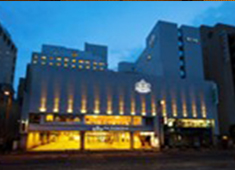 ザ クラウンパレス高知　（２０２６年8月からANAクラウンプラザホテル高知へリブランド予定） 求人 ホテルでの仕事がはじめての方にも多くのチャンスがあります。