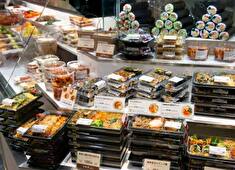 「韓美膳」「美菜莉」「ポチャ」/株式会社東亜フードサービス 求人 デパ地下で「デリカ」、卸売りなど多角的な事業を展開しているため、キャリアのステップも希望によって変えることが可能！