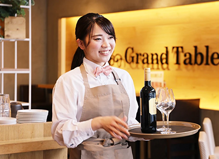 俺の　株式会社（イタリアン事業部） 求人 何をやるかも大切ですが、誰とやるかも大切です。最高の仲間があなたを待っています。