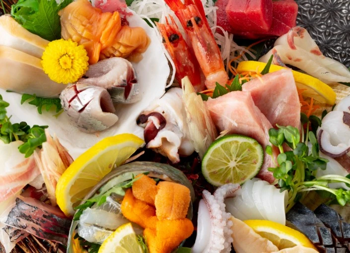 渡辺食品株式会社 求人 市場はもちろん、全国の漁港から直送で鮮魚を仕入れます。鮮度抜群です！