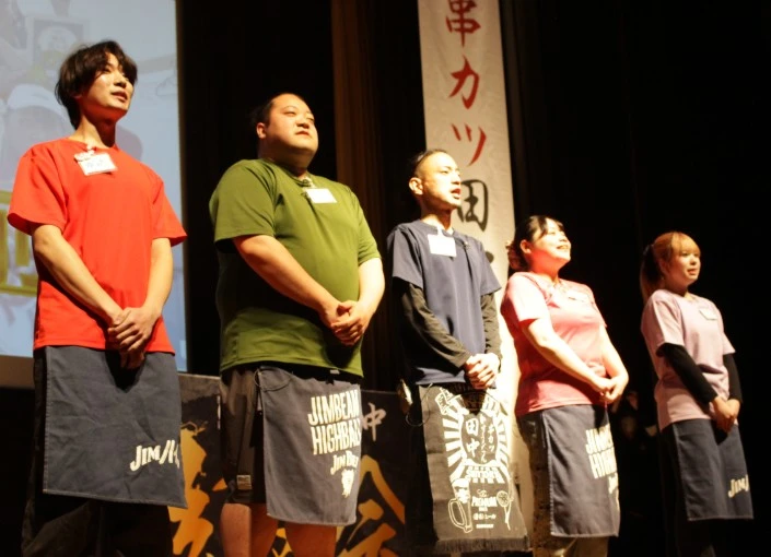 株式会社ユニシアホールディングス 求人 水面下で進行しているプロジェクトもあります。チャンスにあふれた環境です！