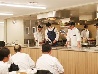 株式会社LEOC（レオック）関西・東海支社 定期的に開催するTOPシェフアカデミーは、調理師として最先端の調理技法を学ぶことが出来ます！