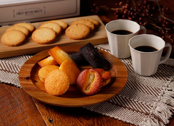 「むか新」「HUG BAKERY」「MUKASHIN plus」／株式会社向新 求人 