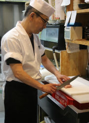 魚輝水産　鮪船　仁和寺店 求人