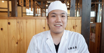 魚輝水産　鮪船　仁和寺店 求人