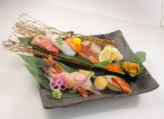 魚輝水産　鮪船　仁和寺店 求人 
